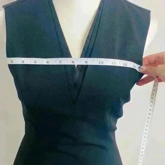 *NWOT* Ted Baker Saloted Dress in Black Wool blend sheath dress size 0. - Picture 9 of 12